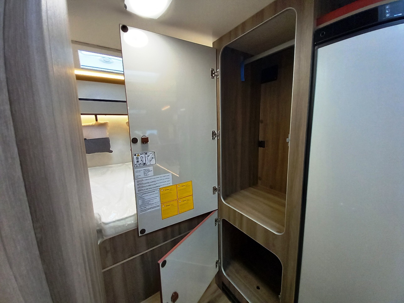 rollerteam-kronos295tl-lettotrasversale-castelboglione-barberacaravan-at-12