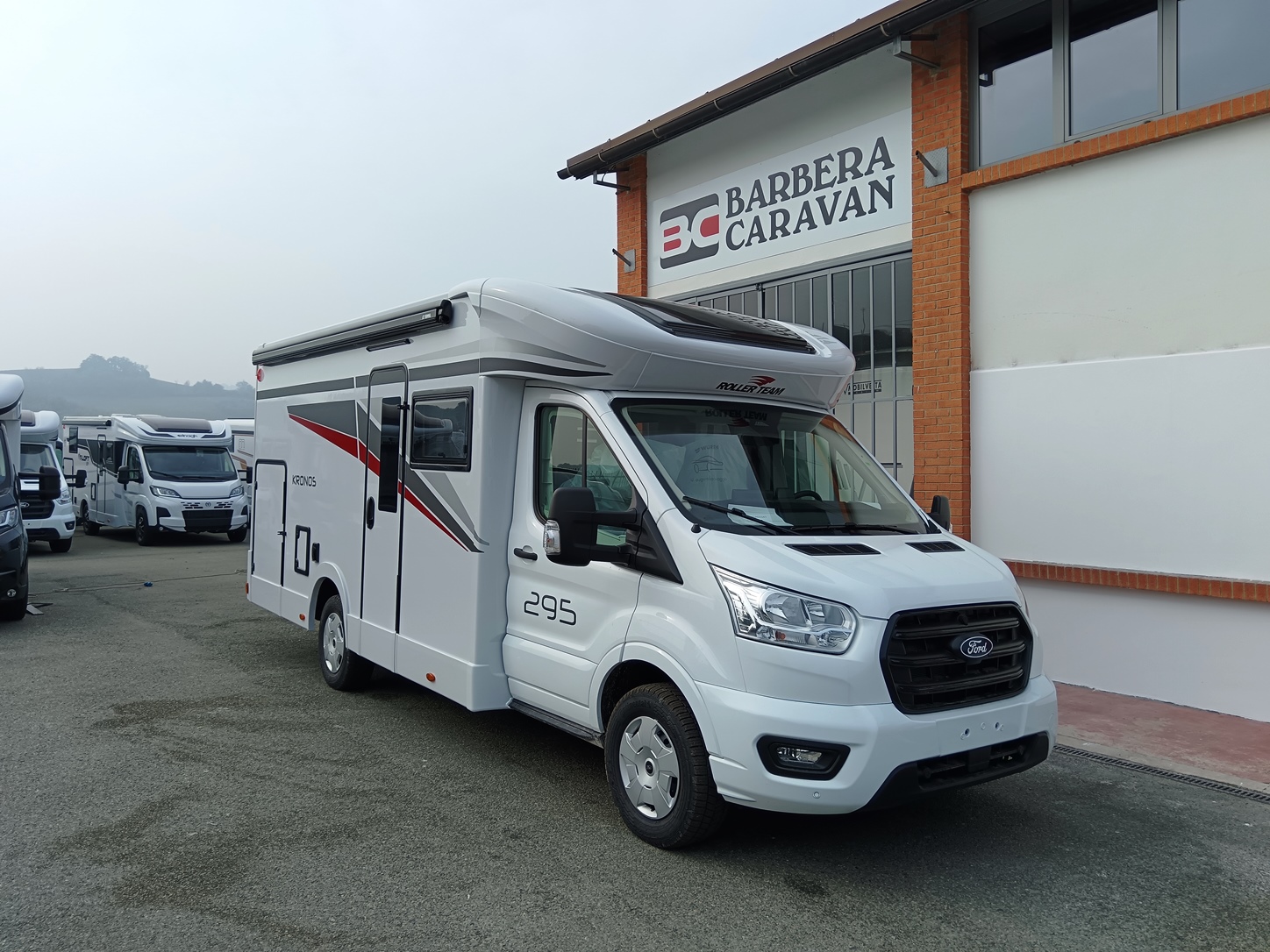 Roller Team Kronos 295tl, letto trasversale e basculante, € 66490,00