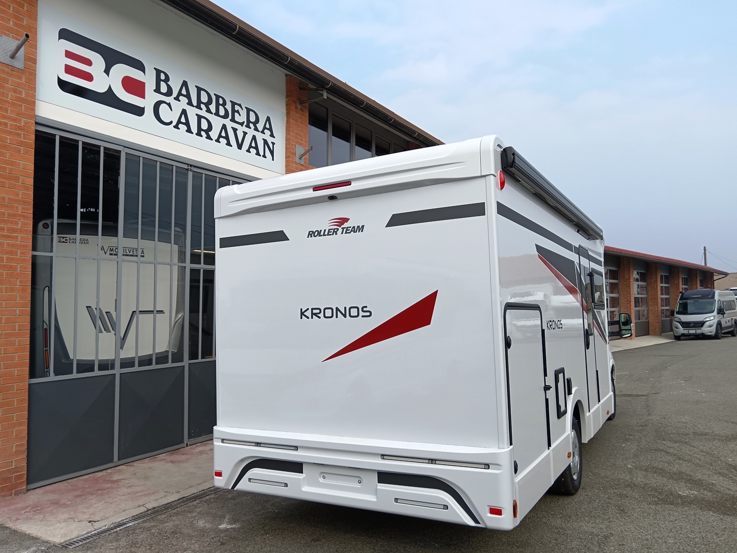rollerteam-kronos295tl-lettotrasversale-castelboglione-barberacaravan-at-3